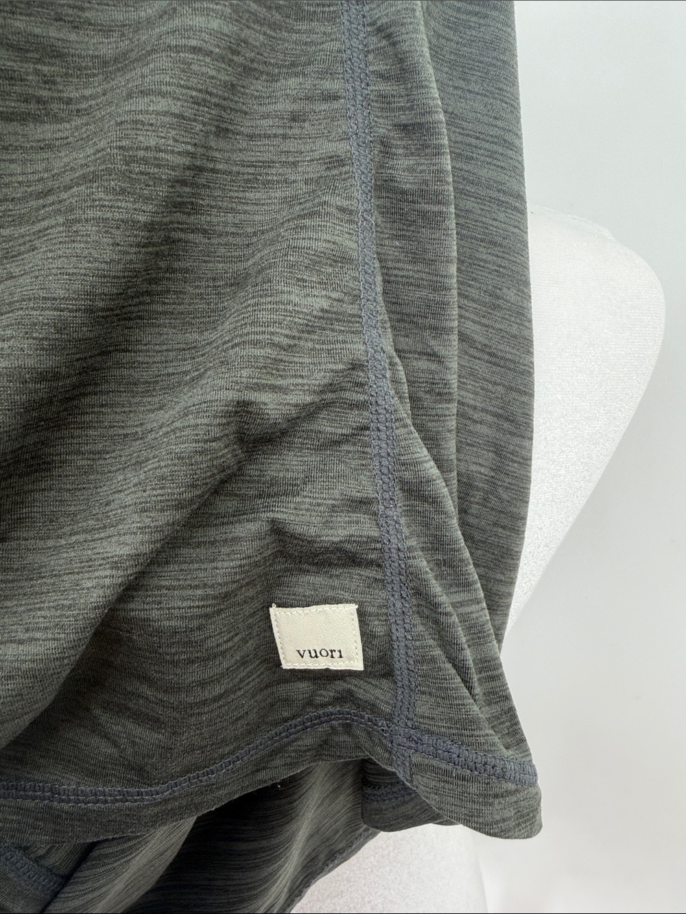 Vuori Women’s Gray Heather Racerback Tank Top Athletic Yoga S/M - Picture 4 of 5